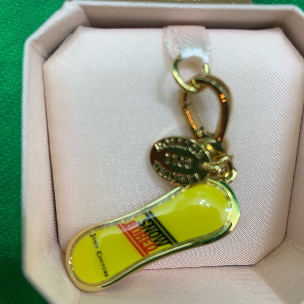 Juicy Couture Limited Edition Snowboard Charm - Picture 7 of 8